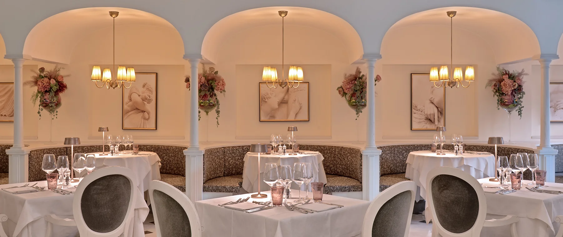 Laura's restaurant - nicchie