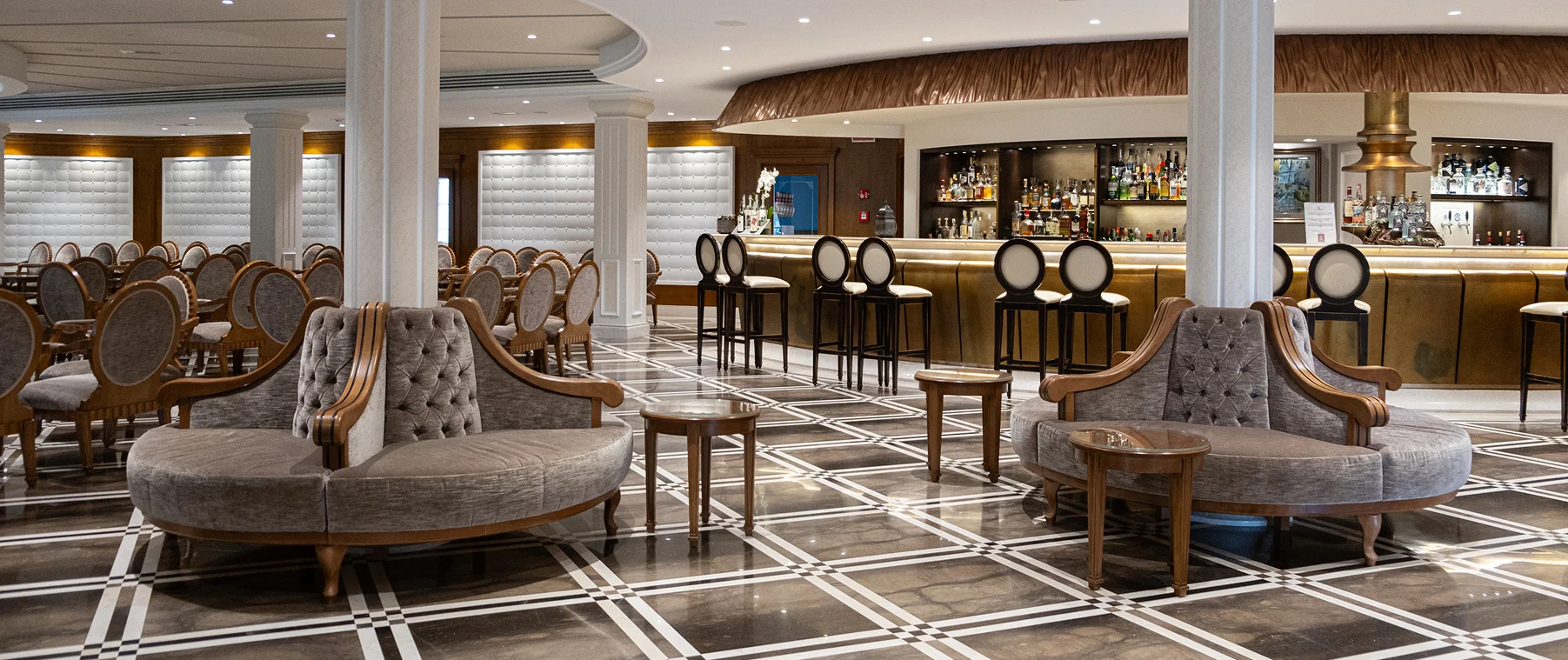 Walter's bar panoramic view