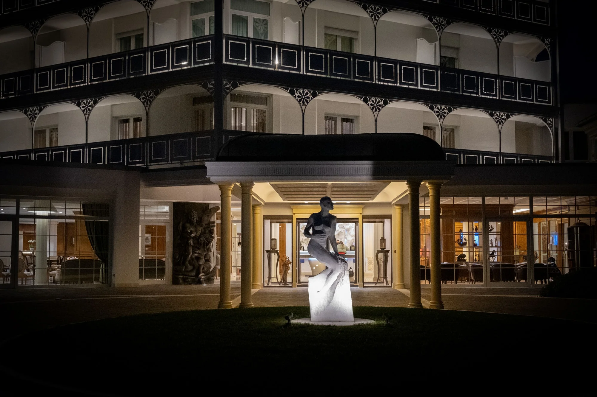 Gallery hotel - ingresso in notturna